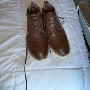 Steve Madden Men’s Brawly  Chukka Boots in Cognac size 9.5